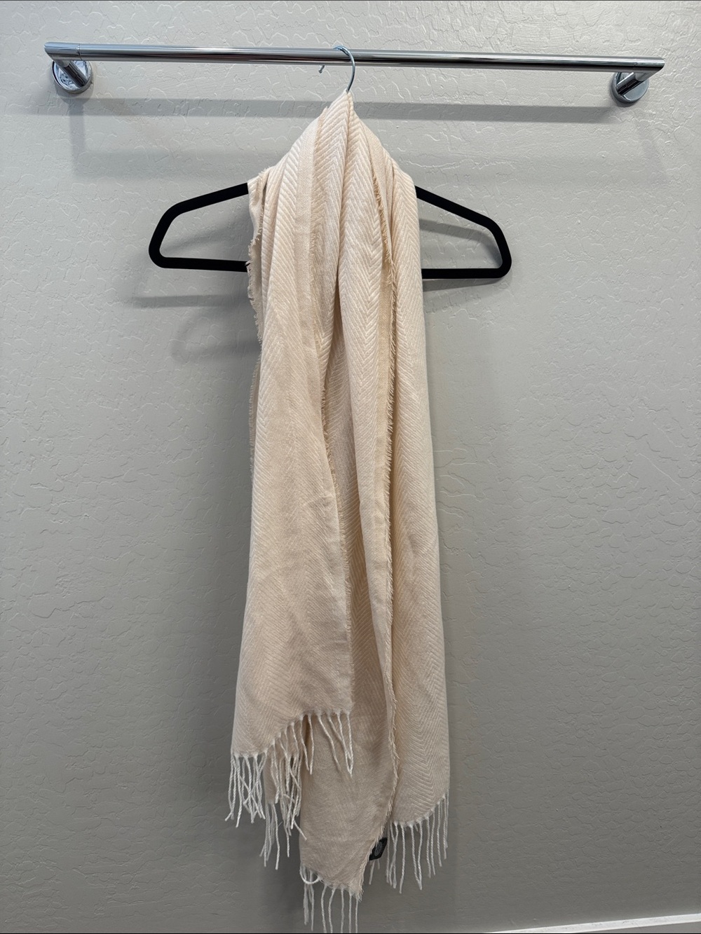 Vince Camuto Cream Woven Fringe Throw Scarf